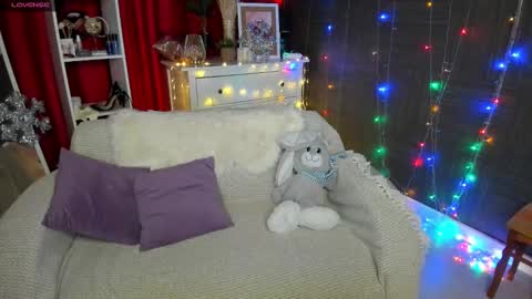 Emiliya online show from December 2024 01:57:02 AM