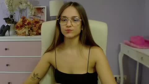 Snapshot of emilly_lust99 chatting on February 2025 10:51:02 AM Emilly online show from February 2025 10:51:02 AM