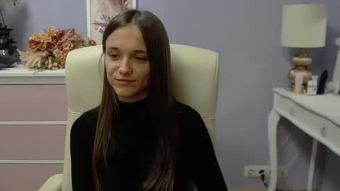 Snapshot of emilly_lust99 chatting on October 2025 07:04:02 AM Emilly online show from October 2025 07:04:02 AM