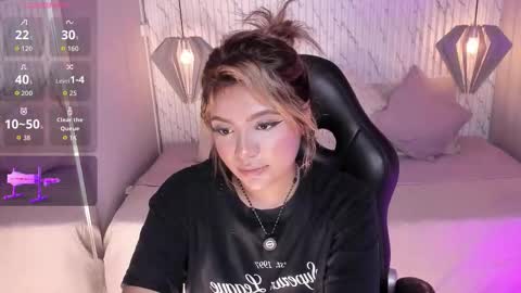 emilly_mell online show from February 2026 11:44:01 AM