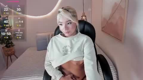 emilly_mell online show from June 2026 12:03:02 PM