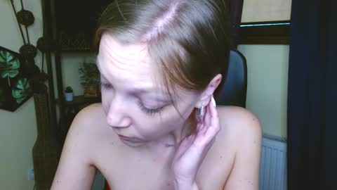 Emilly online show from March 2026 10:32:01 AM