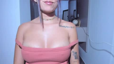 Snapshot of emillyhils1 chatting on May 2026 11:13:02 PM emilly online show from May 2026 11:13:02 PM