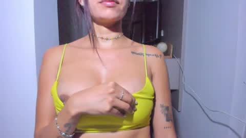 Snapshot of emillyhils1 chatting on May 2026 02:09:02 AM emilly online show from May 2026 02:09:02 AM