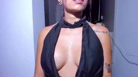 Snapshot of emillyhils1 chatting on June 2026 03:53:01 AM emilly online show from June 2026 03:53:01 AM