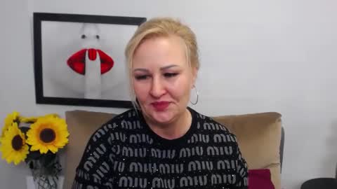 Snapshot of emillykiss chatting on March 2025 07:16:01 AM EmillyLove online show from March 2025 07:16:01 AM