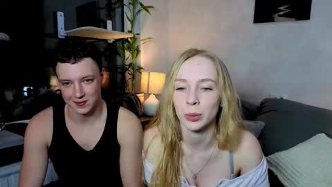 Snapshot of emily0303 chatting on October 2025 03:09:02 AM emily0303 online show from October 2025 03:09:02 AM