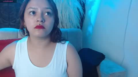 Snapshot of emily308876 chatting on May 2026 01:42:02 PM emily308876 online show from May 2026 01:42:02 PM