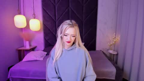 Snapshot of emily_air chatting on September 2025 03:30:02 AM Emily online show from September 2025 03:30:02 AM