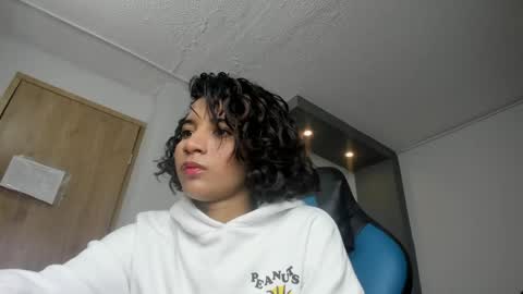 Snapshot of emily_bruss chatting on May 2026 07:43:01 PM emily_bruss online show from May 2026 07:43:01 PM