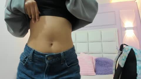 Snapshot of emily_bruss chatting on May 2026 03:48:02 AM emily_bruss online show from May 2026 03:48:02 AM