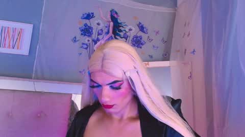 emily_castillo1_ online show from April 2026 04:57:02 AM