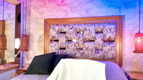 emily_dempsey online show from April 2026 07:07:01 PM