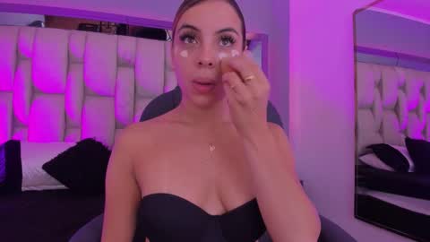 Emily online show from November 2025 11:31:02 AM