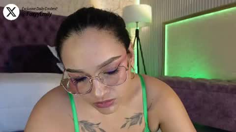 Snapshot of emily_foxyy chatting on June 2026 07:03:02 PM Emily online show from June 2026 07:03:02 PM