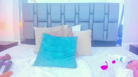 Snapshot of emily_gil1 chatting on January 2025 08:22:01 PM Emi online show from January 2025 08:22:01 PM