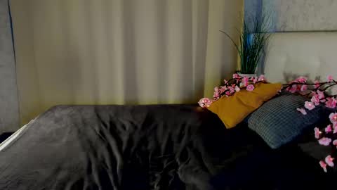 Emily online show from May 2026 01:13:01 AM