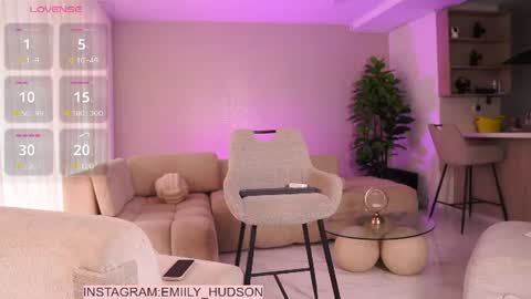 Snapshot of emily_huddson_ chatting on July 2026 09:40:02 PM independet model online show from July 2026 09:40:02 PM