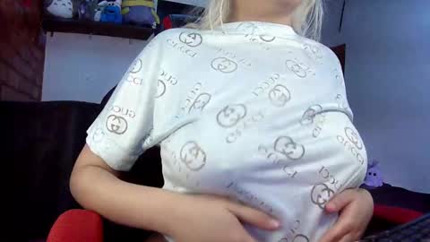 Julieta online show from March 2025 06:16:01 PM