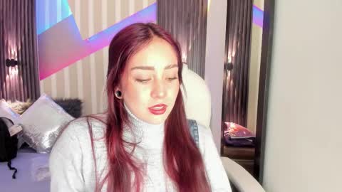 Snapshot of emily_layton chatting on November 2025 02:50:02 PM Emily online show from November 2025 02:50:02 PM