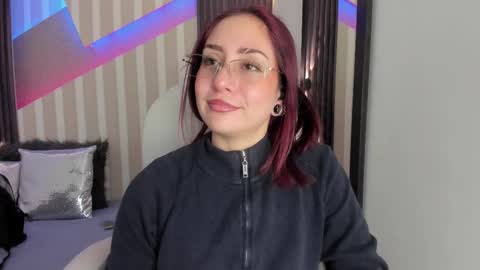 Snapshot of emily_layton chatting on November 2025 02:52:02 PM Emily online show from November 2025 02:52:02 PM