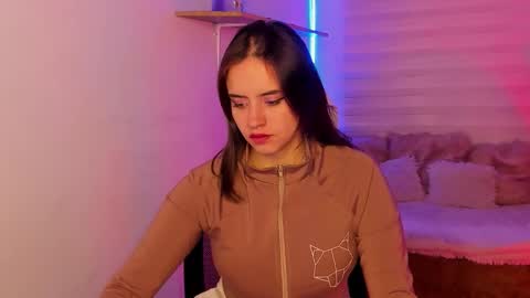 emily_lindey online show from October 2025 03:36:02 AM