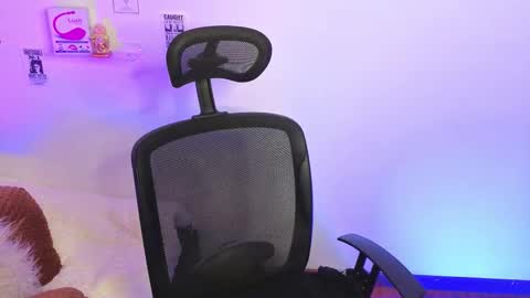 Emily Lindey online show from February 2026 01:59:02 AM