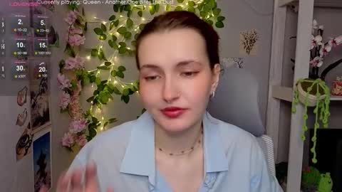 Snapshot of emily_lune chatting on February 2026 02:28:02 AM Emily online show from February 2026 02:28:02 AM