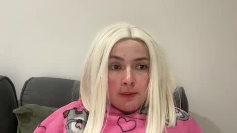 emily_morning_dew online show from November 2025 03:06:02 PM