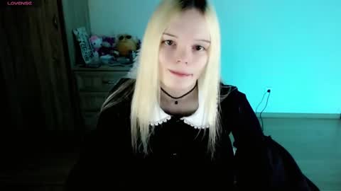 Snapshot of emily_nyaffe chatting on February 2025 08:24:01 PM Lia online show from February 2025 08:24:01 PM