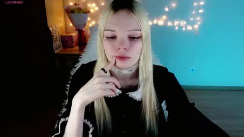 Snapshot of emily_nyaffe chatting on February 2025 10:47:02 PM Lia online show from February 2025 10:47:02 PM