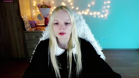 Snapshot of emily_nyaffe chatting on March 2025 11:47:02 PM Lia online show from March 2025 11:47:02 PM