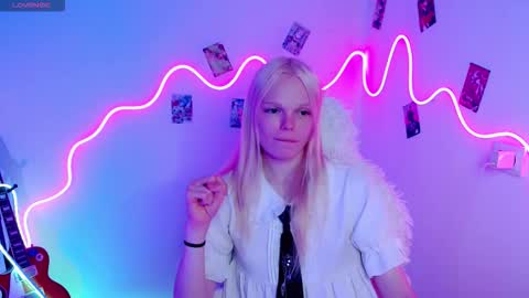 Snapshot of emily_nyaffe chatting on October 2025 11:57:01 PM Lia online show from October 2025 11:57:01 PM