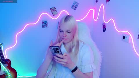 Snapshot of emily_nyaffe chatting on October 2025 05:02:02 PM Lia online show from October 2025 05:02:02 PM