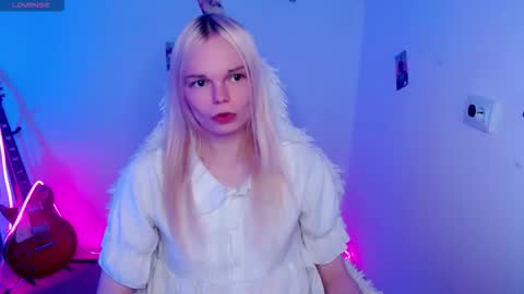 Snapshot of emily_nyaffe chatting on November 2025 07:24:02 PM Lia online show from November 2025 07:24:02 PM