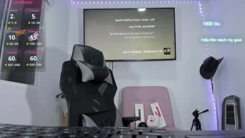 emily_palmeer online show from March 2026 10:55:01 AM