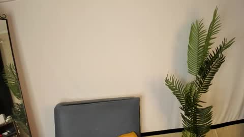 emily_relishh online show from February 2026 05:13:02 AM