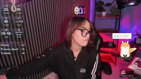 Emily  online show from December 2025 11:42:01 PM