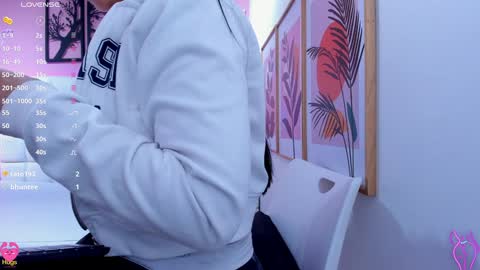  EMILY  online show from January 2025 08:13:02 AM