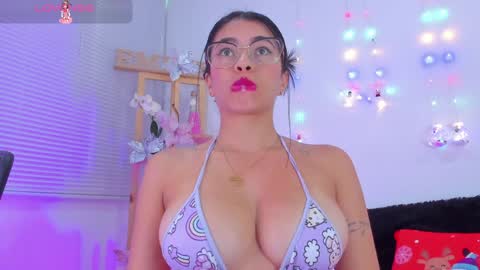 Snapshot of emily_sanderss1 chatting on December 2024 02:50:02 PM Emily online show from December 2024 02:50:02 PM