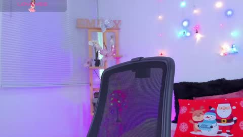 Snapshot of emily_sanderss1 chatting on January 2025 06:56:02 PM Emily online show from January 2025 06:56:02 PM