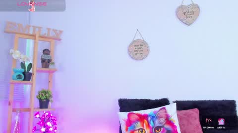 Snapshot of emily_sanderss1 chatting on January 2025 08:14:02 PM Emily online show from January 2025 08:14:02 PM