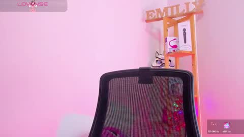 Snapshot of emily_sanderss1 chatting on March 2025 01:08:01 PM Emily online show from March 2025 01:08:01 PM