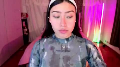 Emily  Swan online show from January 2026 02:49:01 AM