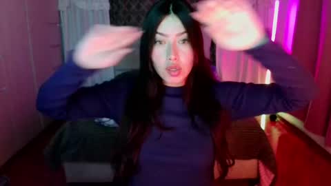 Emily  Swan online show from May 2026 01:45:01 AM