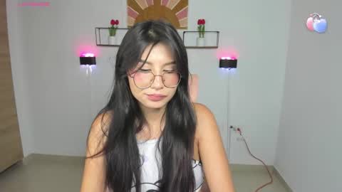 Snapshot of emily_villamil_ chatting on February 2026 08:25:02 PM Emi online show from February 2026 08:25:02 PM