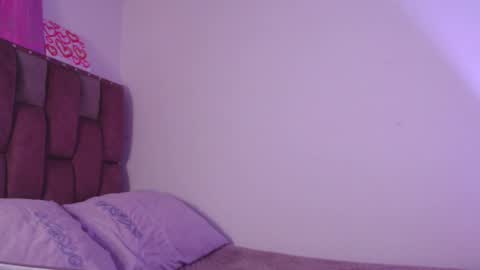 emily_w2 online show from February 2025 03:47:02 AM