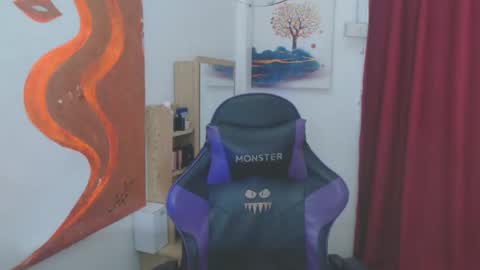 emily_xo143 online show from April 2026 12:32:01 PM