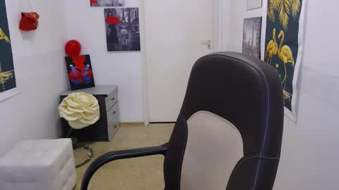 Emily online show from February 2025 01:11:01 PM