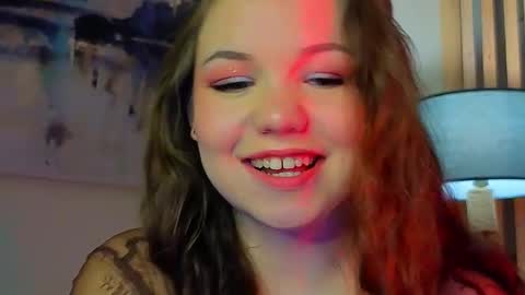 Snapshot of emilyart_ chatting on December 2024 09:06:02 PM artist Emily online show from December 2024 09:06:02 PM